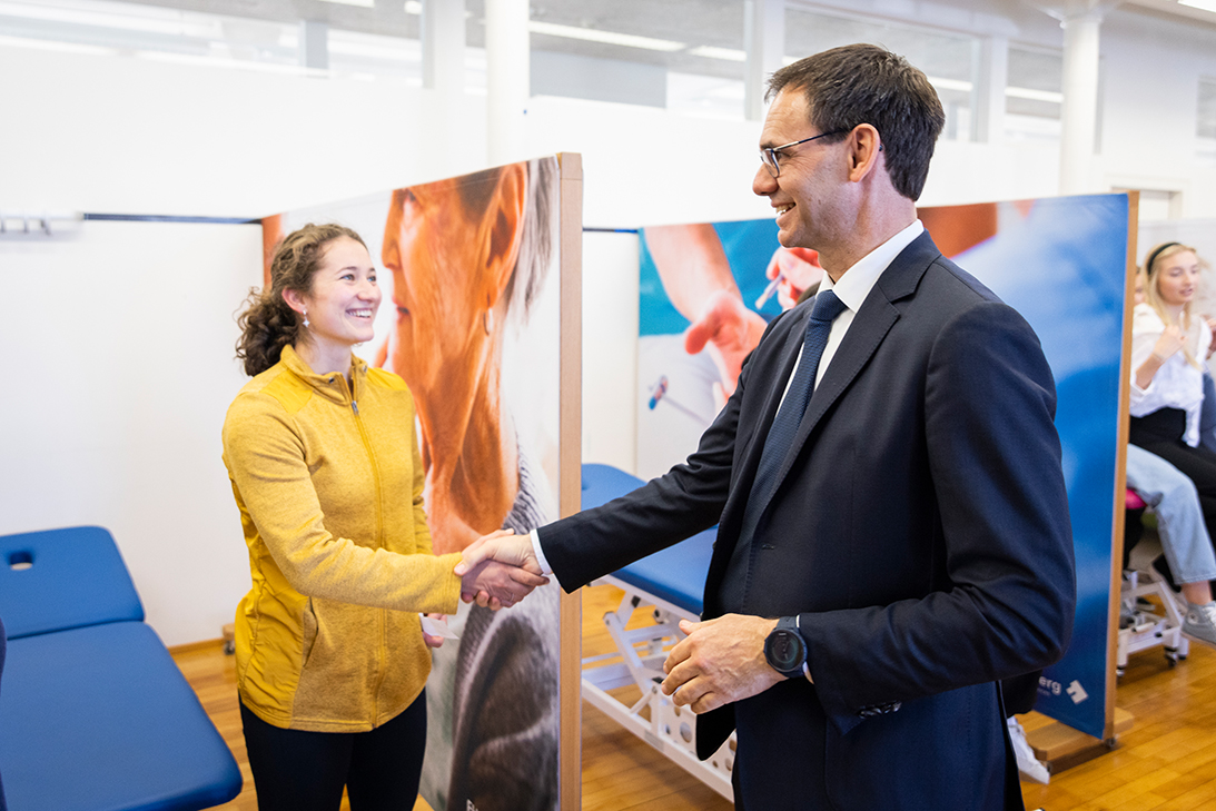 LH Wallner: „Pflegelehre nun auch rechtlich startbereit“