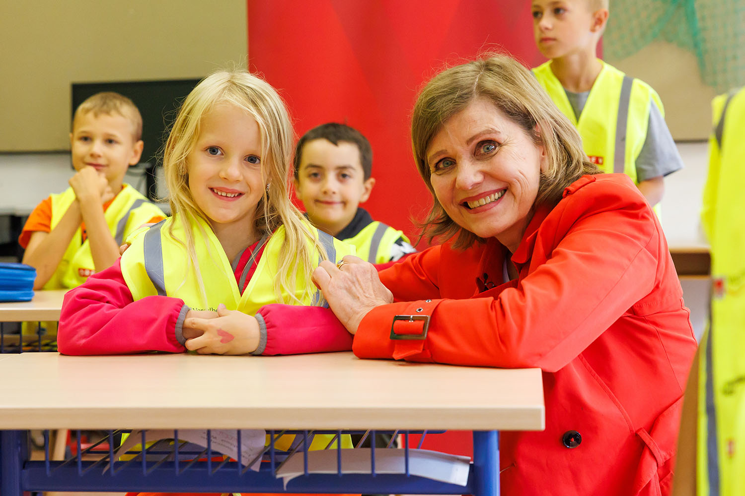 Sicherer Schulweg für die Kleinsten: Sicherheitswesten stärken Verkehrssicherheit